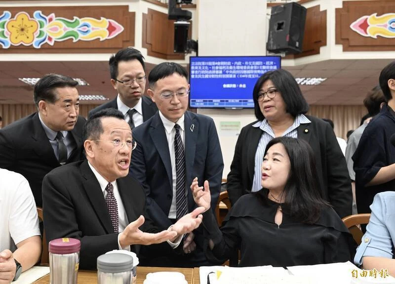 國民黨疑替中共卡國防特別預算 律師：恐涉反滲透法、可處3年以下徒刑