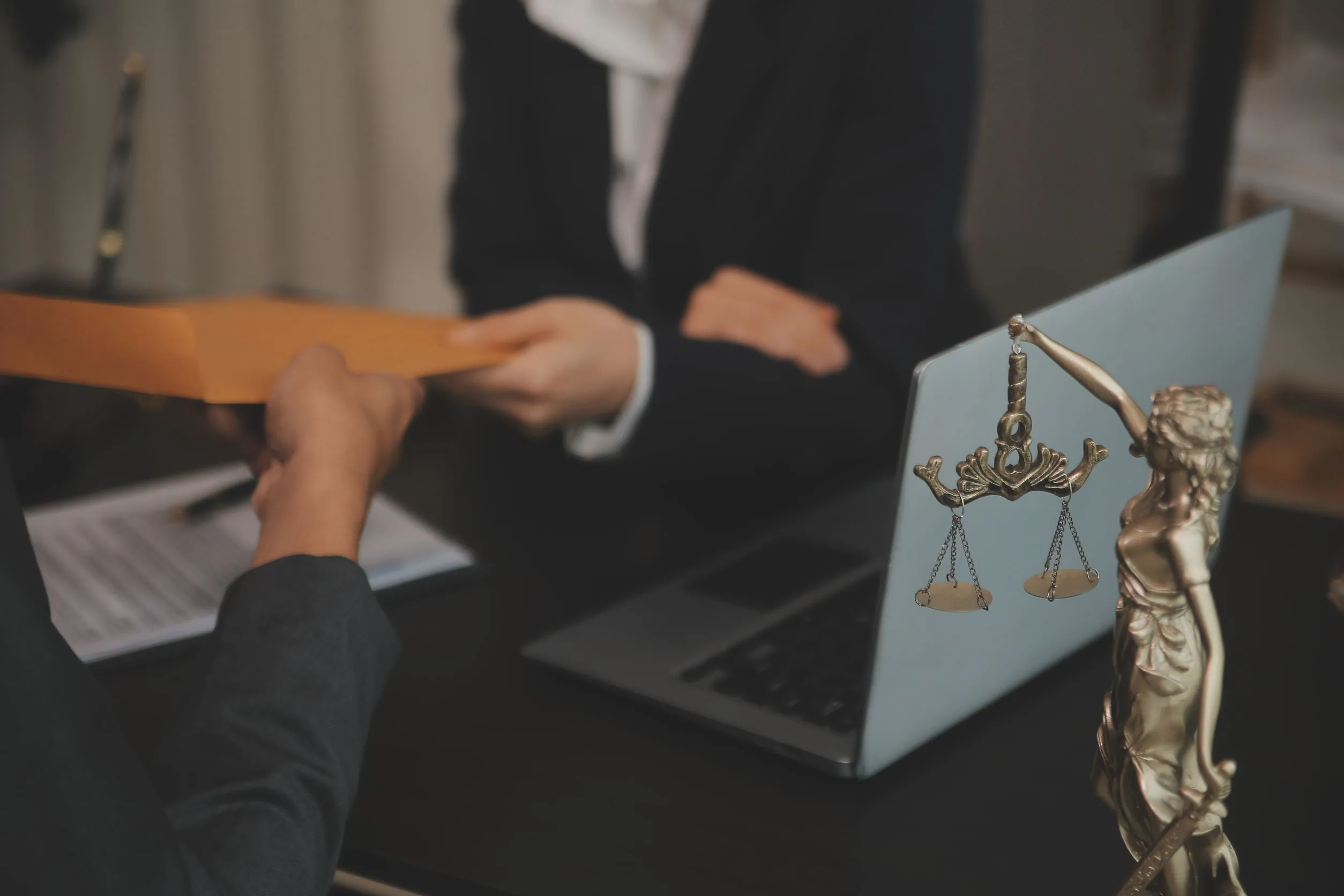 公司面臨商業糾紛時怎麼辦?中正區律師事務所 / 中正區企業法律顧問/ 桃園企業法律顧問