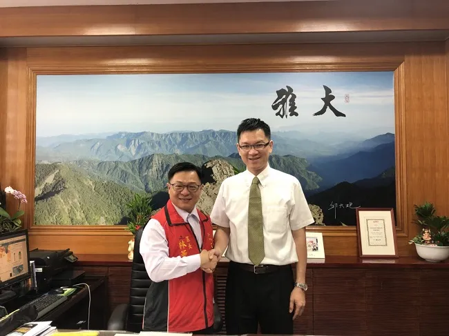 真亮法律事務所所長林亮宇律師,於107年5月23日受邀至「台中市大雅區公所」主講:「公務人員不可不知的行政中立法」