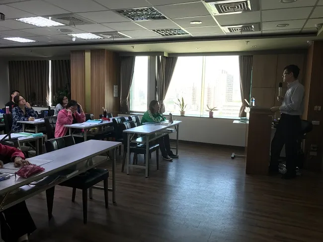 真亮法律事務所林亮宇律師,於107年10月20日受社團法人臺中市不動產仲介培訓協會之邀,至「不動產民法訓練實務班」主講:「民法物權」系列課程