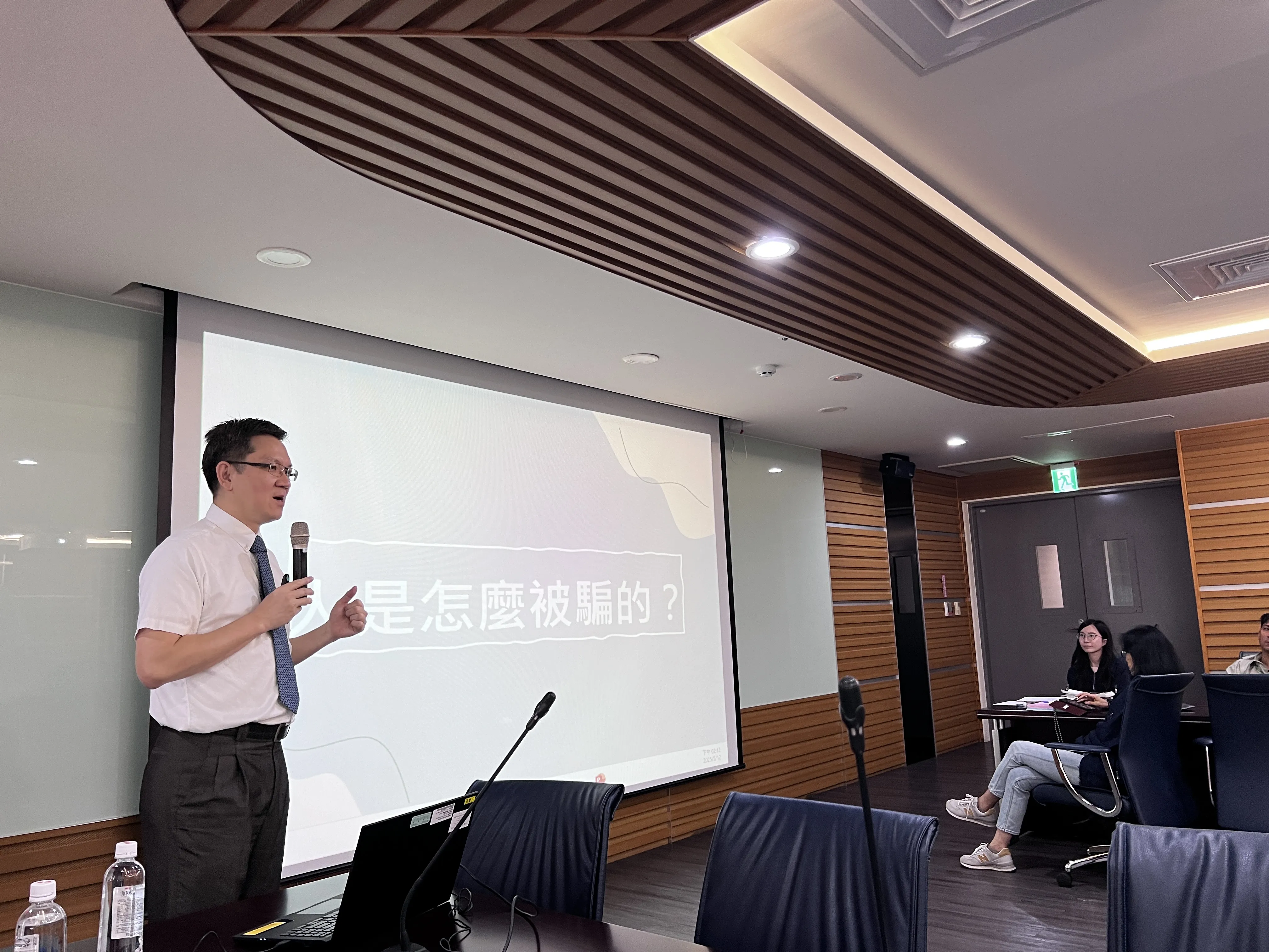 台中航空站邀請真亮法律事務所所長林亮宇律師演講